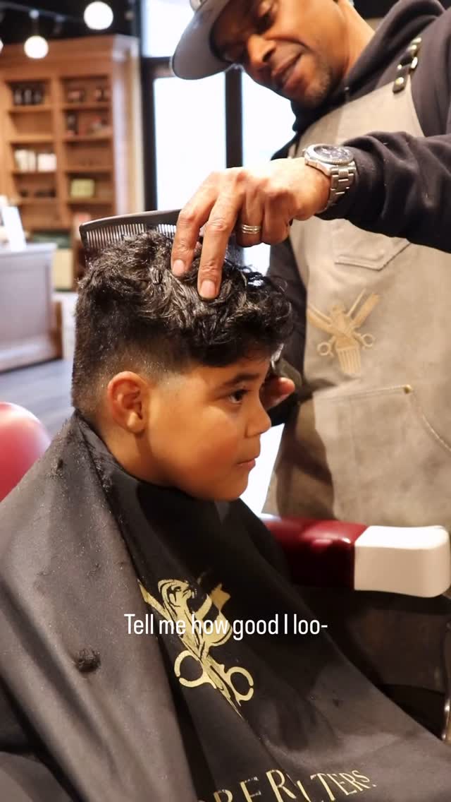 Anybody can get a haircut at Barber Walter’s (kids too!)
•
•
•
•
•
#bostonbarber #wellesleyma #bostonma #kidshaircut #haircut #bostonlocal #massachusettsbarber
