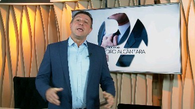 O programa @pedroalcantaratv esteve presente na solenidade da comemoração dos 40 anos da ABRAJET na Assembleia Legislativa de São Paulo @assembleiasp e fez a cobertura de toda a solenidade com entrevistas muito importantes e com as diversas autoridades e personalidades que lá estiveram, uma noite que fica registrada para ser lembrada por décadas!