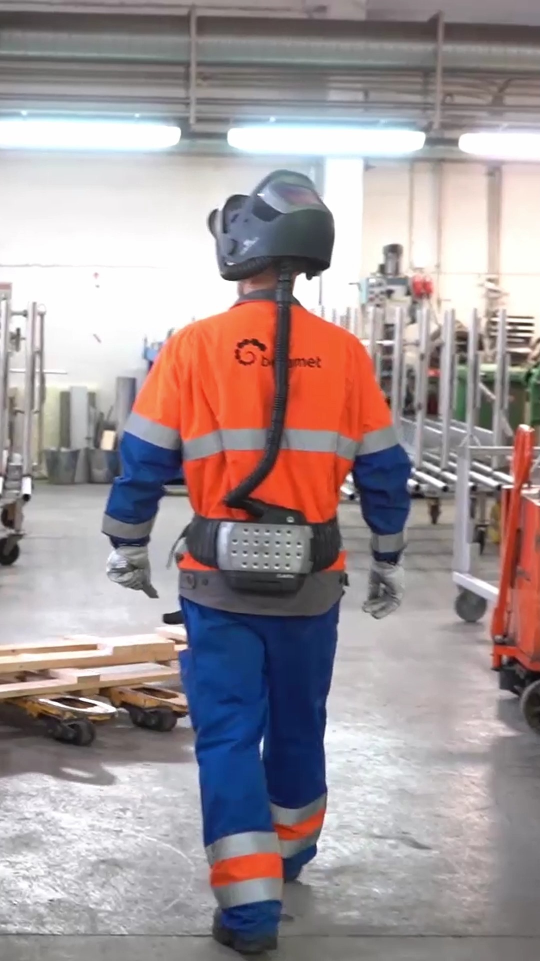 🧑🏭🎥
👉 www.olkivisual.fi
#hitsaus #yritysvideo #olkivisual #videokuvaus #videotuotanto #mainostoimisto #digitoimisto #oulu