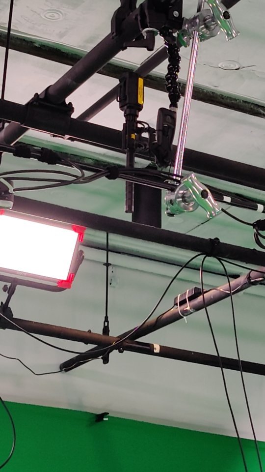 1 more before I leave for vacation. @dpa_microphones 4017b + @shure AD3 coming in clutch for 3D motion capturing.
•
#soundmixer #soundspeeds #filmsetlife #filmmaking #3dmotiongraphics