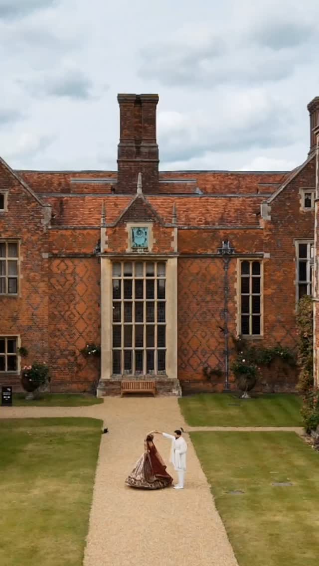 Arun & Karishma
#viral #weddingreels❤️ #weddingcontentcreator #weddingplanners #bride #groom #bride #indianwedding #viralreels #viral #viralvideos