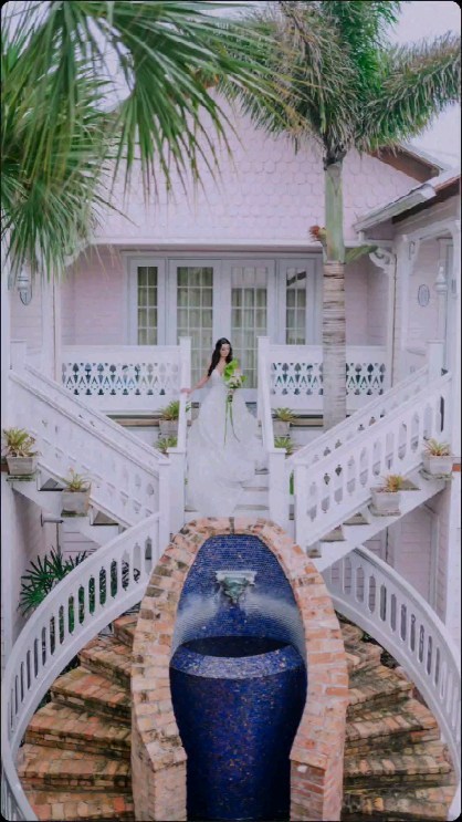 Getting ready for another 3 event weekend, but had to share this! Love the colors, loved designing these florals, and that staircase is just amazing! So many good shots.
#weddingvenue #weddingflowers #miamiweddingplanner #orlandoweddingplanner #dallaswedding #weddingdetails #floridawedding #floridabride #texaswedding #texasbride #summerwedding