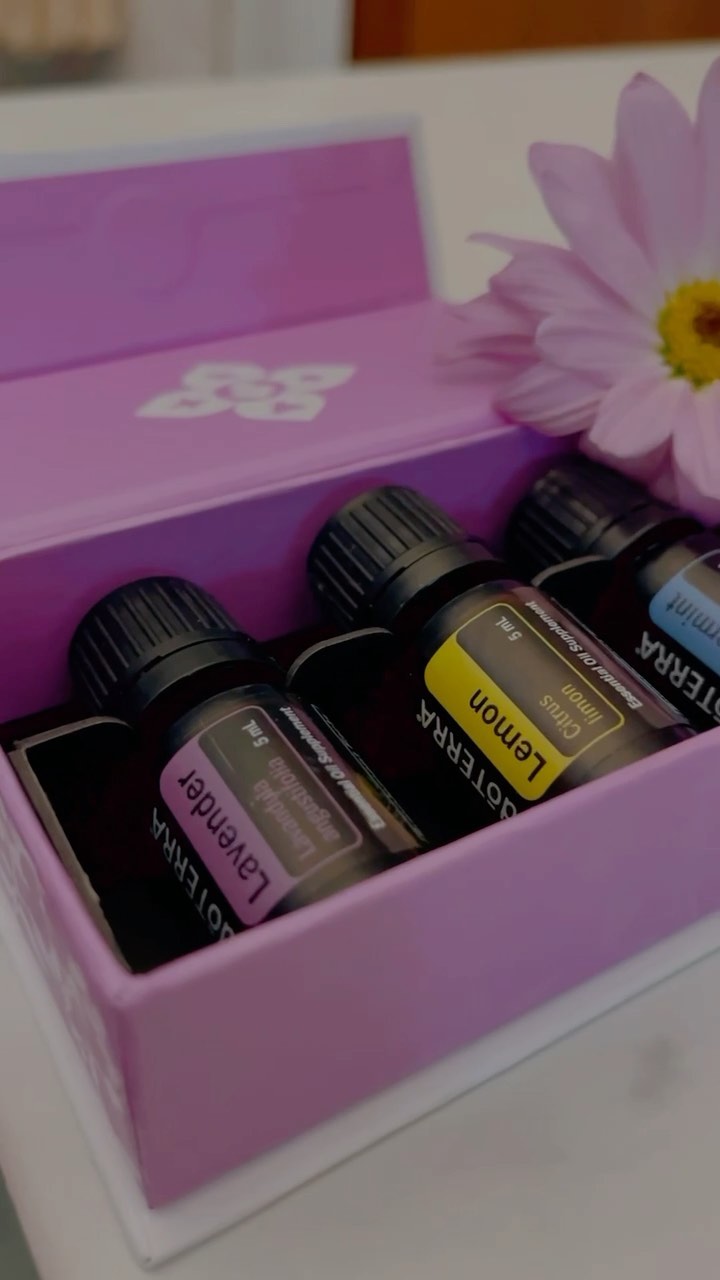 What a beautiful afternoon of sharing, educating, experiencing and integrating @doterra essential oils throughout the mind and body. And we all smelled delicious leaving the studio!
🌱 Thank you @the._green._life for sharing samples of your after-sun oil with CBD from@treadwellfarms, aloe and essential oils!
🫶 Much love to @christhyrivera for being fully present in class while capturing some sweet moments throughout day!
✨ If you missed the class but want to learn more, send me a dm!