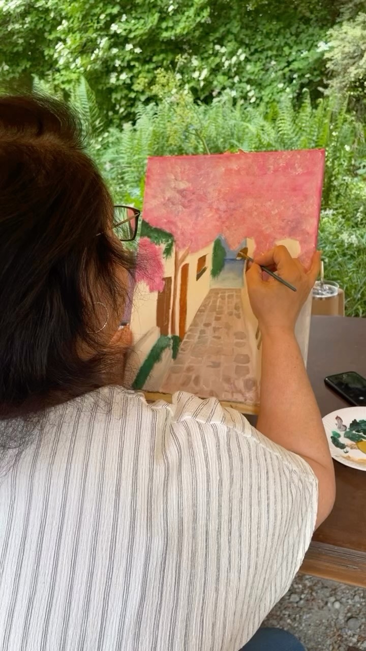 😍🍸👩🏻🎨🎨🖌️