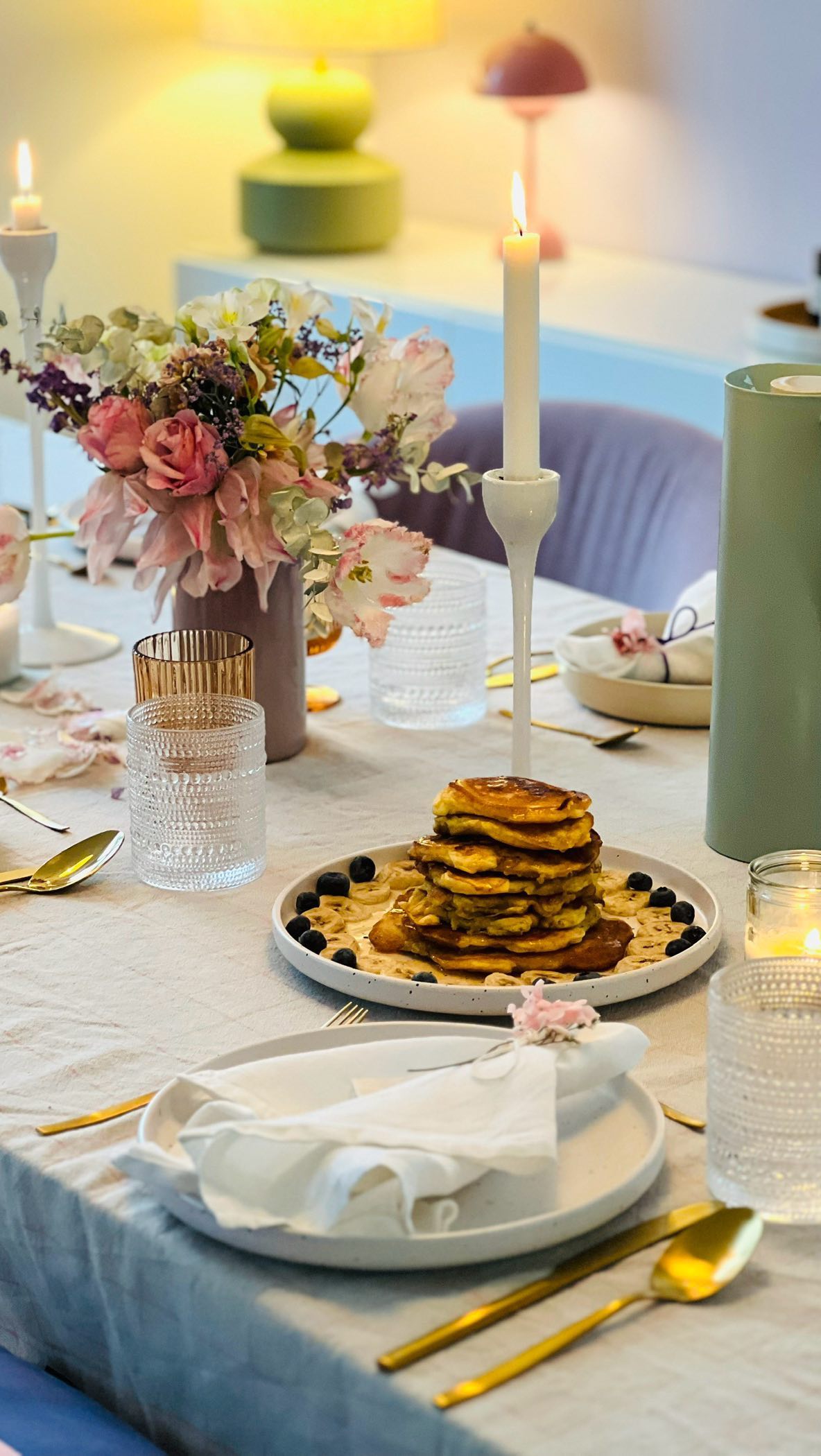 🌸🌸🌸
Schönes Wochenende ihr Lieben🤍
#samstagsvibes #tablesetting #tischdeko #tischdekoration #cozyhome #myhome #interior #interiør #interior123 #interiordesign #schönerwohnen #schönerfeiern #colorfullhome #colorfullliving #colorfullhome