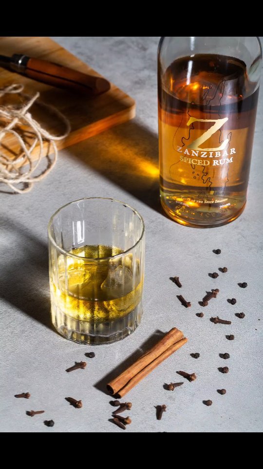 Delicious Gin & Rum, proudly made with the finest organic spices from Zanzibar 😍🇹🇿🌴
Batch 2 of the rum is now available 🙌🏽
Photography by @tomhumphriesphoto , think the first clip accurately describes our reaction to seeing these for the first time 📸
If you run a hotel/bar/restaurant in Zanzibar, we're looking for places who will be interested in our first delivery - so please get in touch! 🍹
#tasteofthespiceislands #zanzibar #tasteofzanzibar #organicspices #spices #spiceislands #spicedrum #spicedgin #gin #ginstergram #ginandtonic #cocktails