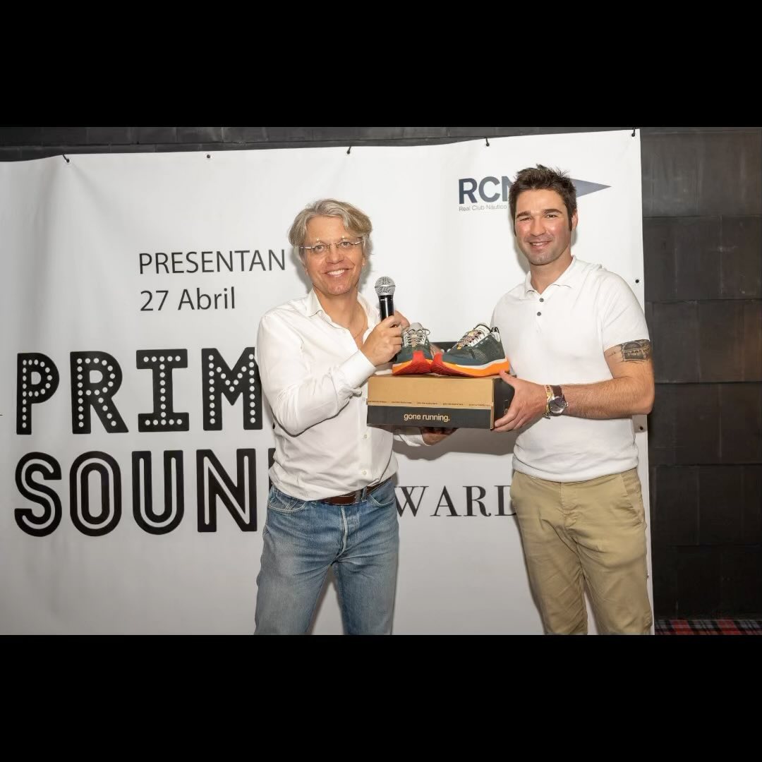 Ganador Royal @4t2.run, de los antiguos distribuidores de la marca @on_running ahora nos presentan esta nueva zapatilla que revolucionará el mundo del running. Adelántate y marca style antes que nadie 😉👟
#gonerunning
#4t2
#rcnbarcelona
#stylerbc
#flowrbc