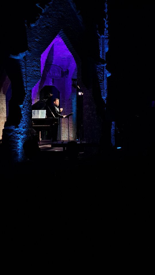 ☺️ I també vam gaudir de la veu de @rogerpadulles en una nit molt especial! Gràcies!
@visit_vistabella @ajlasecuita @dipta_cat @cultura_cat @marcguerris @marcvzz #jujol #modernisme #lasecuita #vistabella #primaveramusicalvistabella #sagratcor