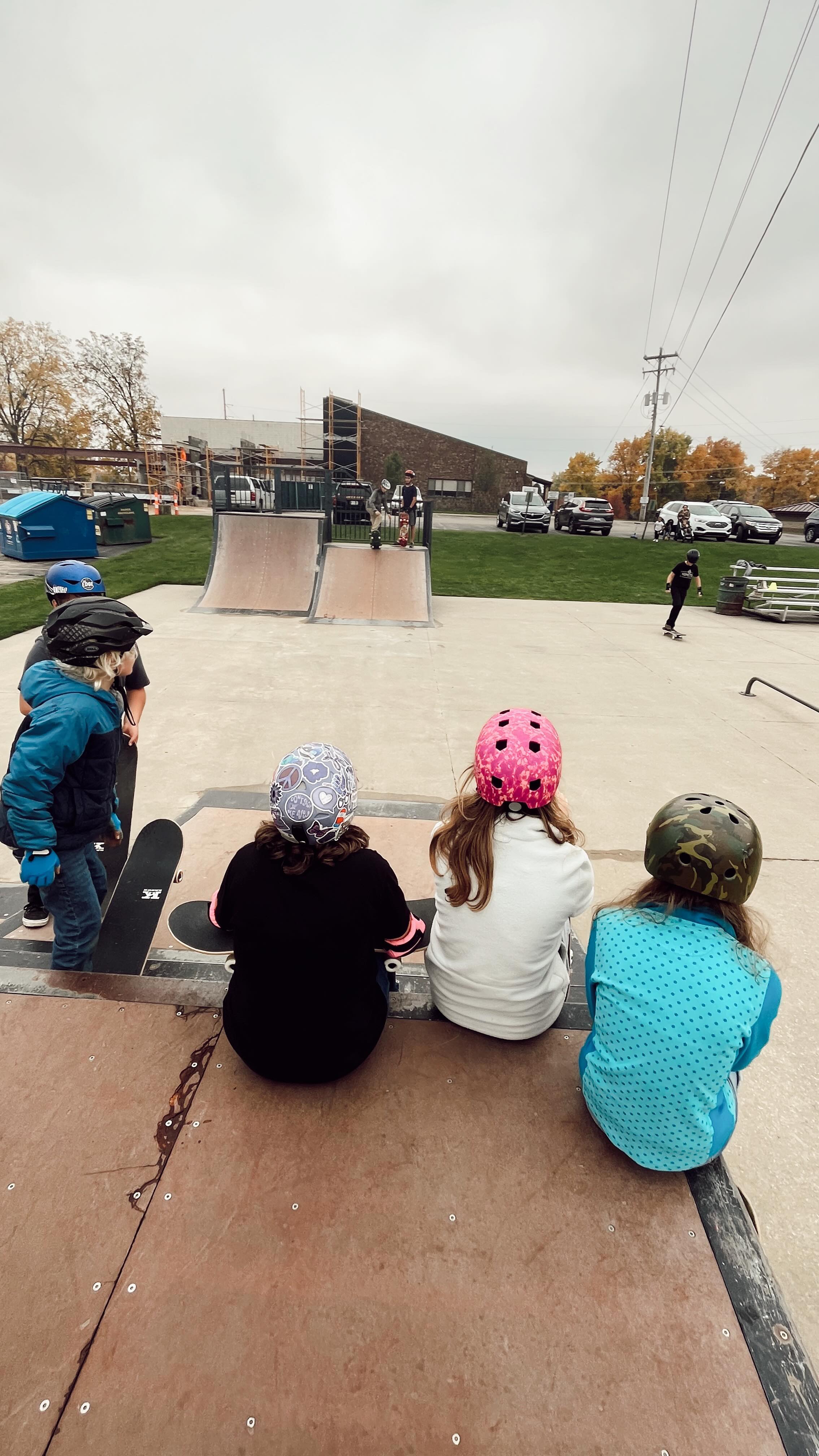 A friendly competition 🛹
Our adventurer students challenged themselves to see who could hold a manual for the longest distance & it got CLOSE. Watch to see how it all played out!
#ventureactionsports #actionsports #skateboard #skate #skatecompetition #manual