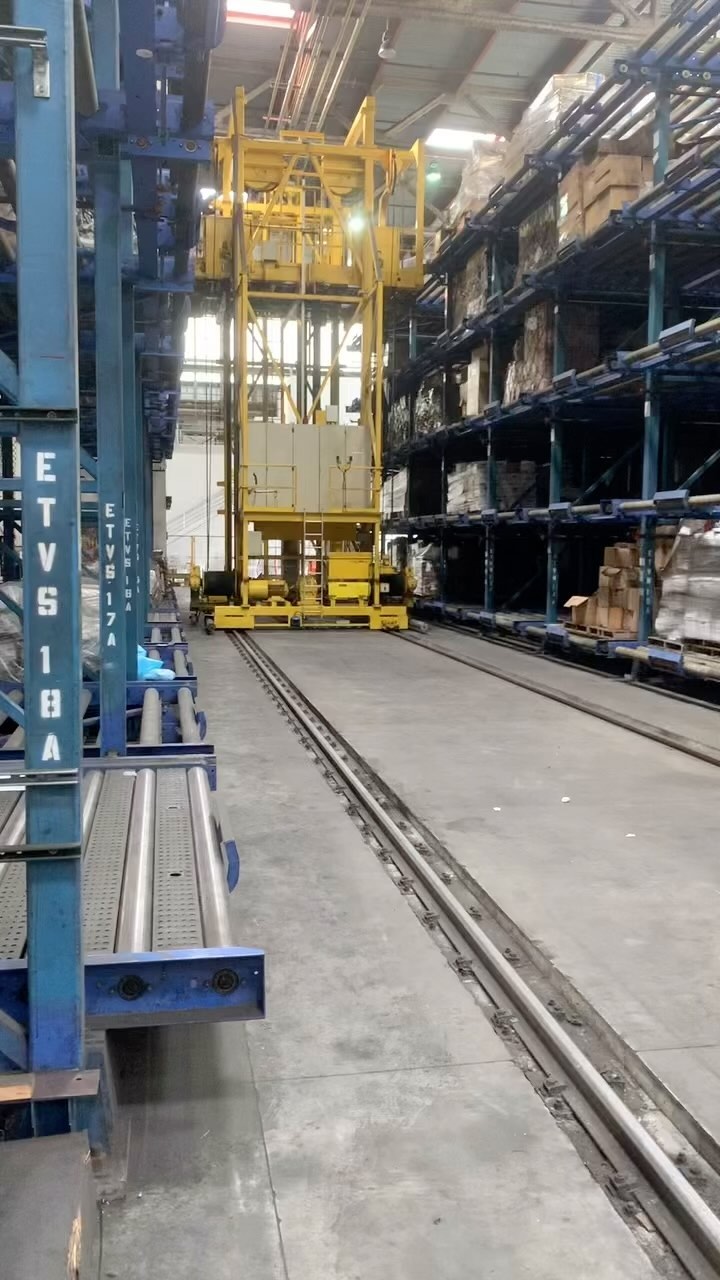 Repair to the electric motor at Lufthansa lax airport #electrical #electricalwire #electric #electriccar #electricalwork #electricalengineering #electricalhacks #electricalcontractor #electrician #electricity #electricians #electricianproblems #electricmotor #motorcontrol #pcl #lax #laxlife #la #laxairport #cargo #conveyor #contractor #realestate #reels #reelsinstagram #reel #worldstar #electricfamily #electric