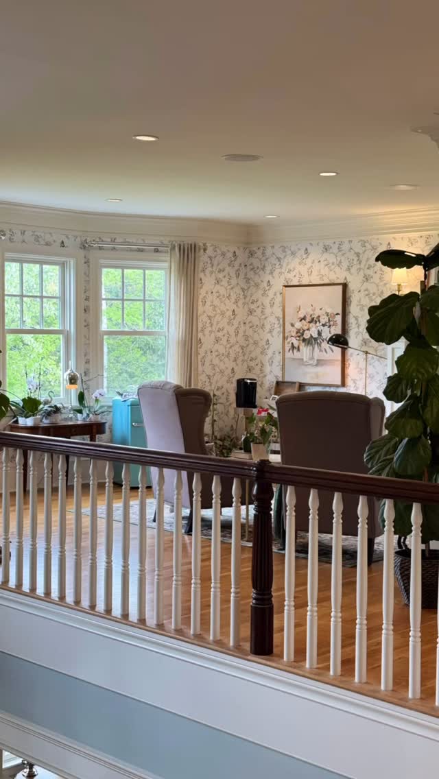 Guest Parlour Makeover
#dawnmcconnellinspiredliving #yeg #inspiredliving #home #creative #interiordesignwithplants #interiordesign #guest #guestroom #design #designer #selftaught #cozy #specialroom #