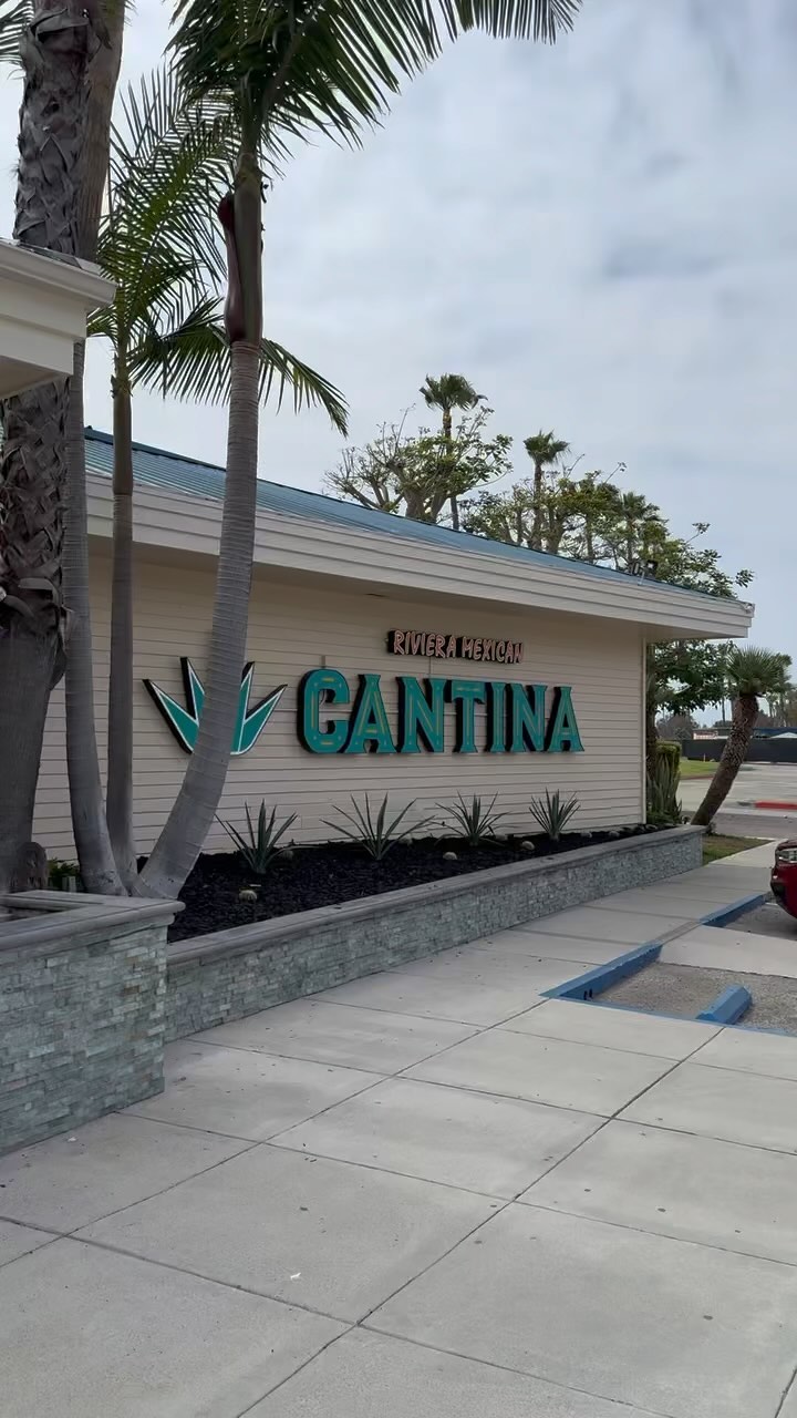 Have you been to @therivmexcantina yet? Located right behind Captain Kidd’s in King Harbor! #redondobeach