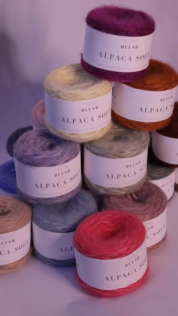 Klaar voor je eigen brei avontuur? 🧶👀
Maak je eigen cosy knits met onze heerlijk zachte babyalpacawol 🦙🥰