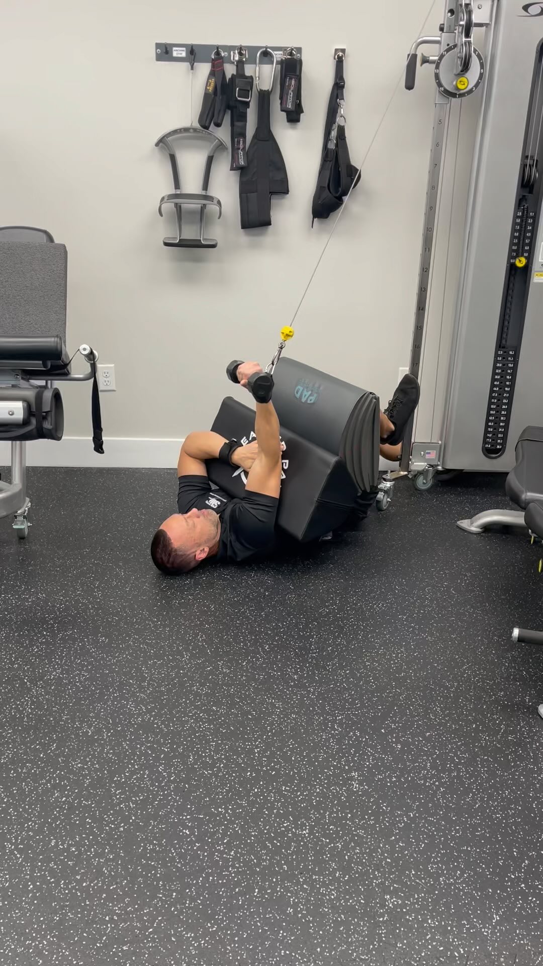 Schedule lab time and play around with force angles. In this exercise the dumbbell is not providing resistance. Rather it’s adding assistance and it’s best at it right where it’s needed, at the end range of the two joint elbow flexors which allows for a super short intense contraction at the end range. #bicepcurls #elbowflexion #strengthprofiles #resistanceprofiles #twojointmuscle #takerts #SVZperformance #ExperienceTheDifference #internalfocus #internalperformance #exercisemechanics #personaltraining #personaltrainer #fitness #workouts #muscle #customfitexercise #exercise #resistancetraining #supportsmallbusiness #strengthtraining #daviefl #plantationfl #sunrisefl #westonfl #coopercityfl