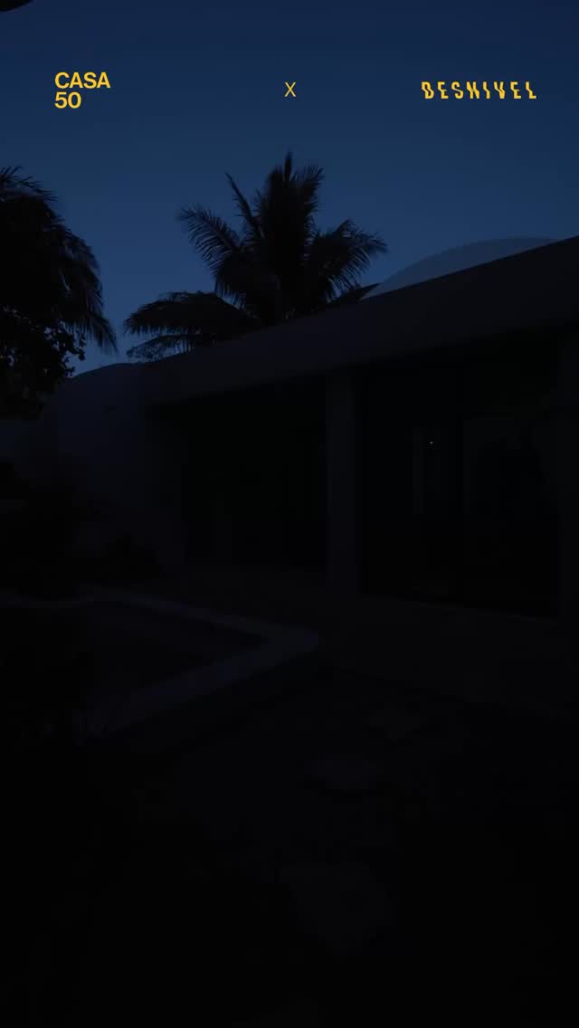 CASA 50 x DESNIVEL.
Una propiedad de 240 m2 llena de identidad en el centro de Mérida.
#DesnivelArquitectos
#architecture
#arquiteturamexicana
#yucatán
#Centro