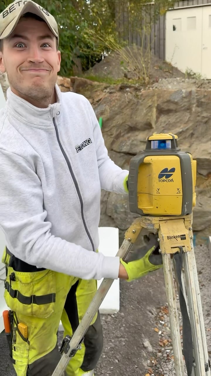 Alex fixar en garage gjutning @hmbetongsverige
@multiquipuk @multiquipinc @topcontoday @hofstam_ab