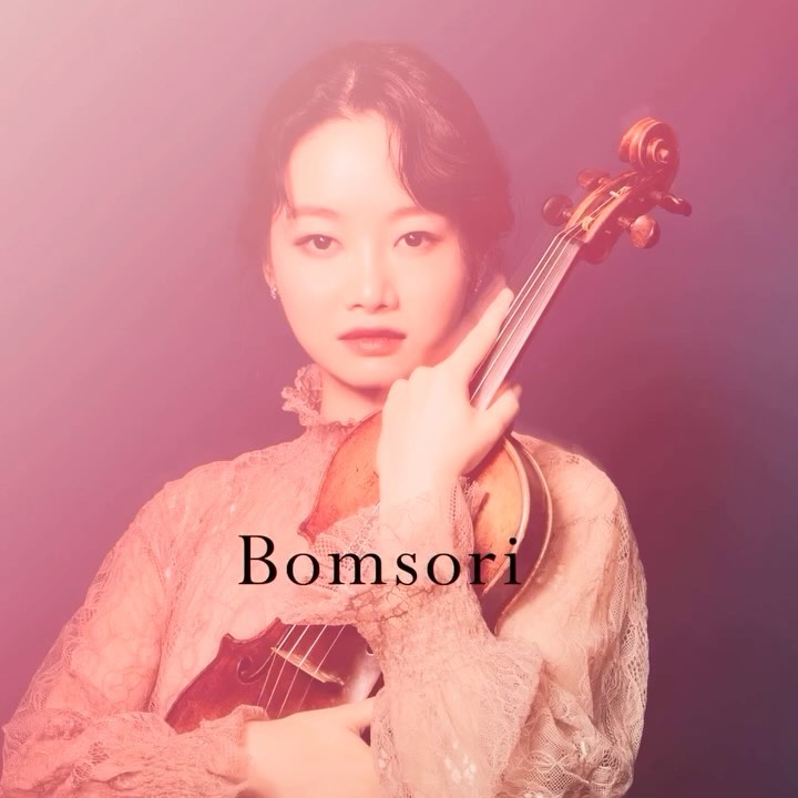 «Bomsoris Spiel hat etwas zutiefst Persönliches. Epische Stärke und zugleich lyrische Schönheit spiegeln sich in ihren Interpretationen.» Angelika Meissner, Director @dgclassics
@bomsori am Samstag, 14. Dezember 2024 live im @casino_bern!
Infos und Tickets
www.meisterzyklus.ch