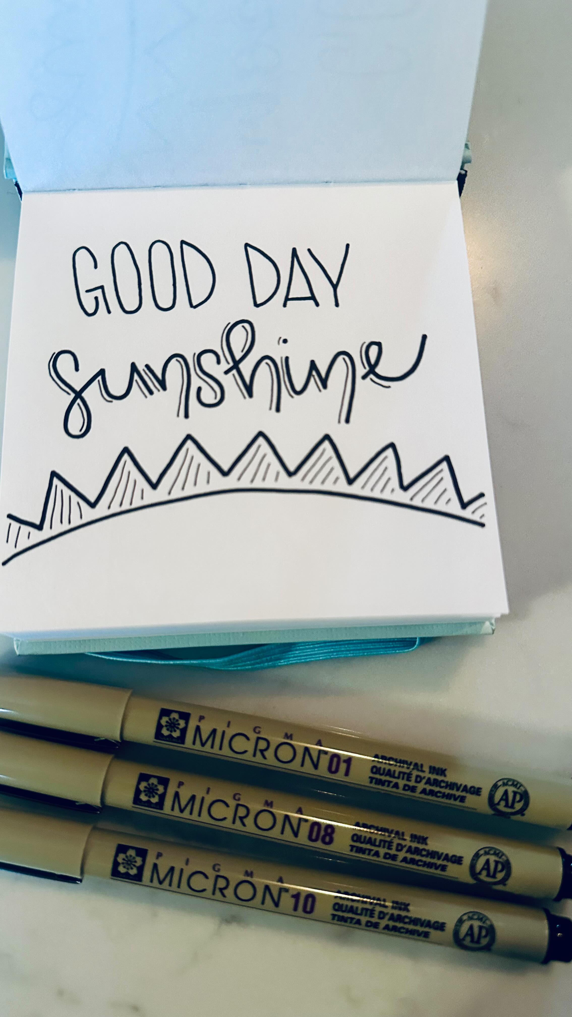 Let the sun shine! Warmer weather is a coming and I think it’s here to stay! ☀️
#letteringredheaded #playingwiththealphabet #lettering #sunshine #foryou #moderncalligraphy