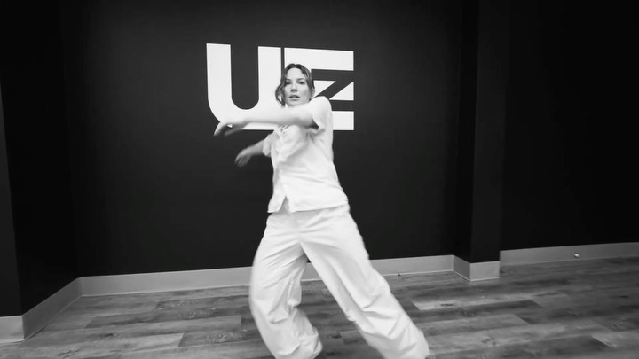 Shout out @urbanelementzone for supporting my growth always ✨
Go check out their classes!
🎥 @littlevictah
🎵Smoking The Edge - Dabrye