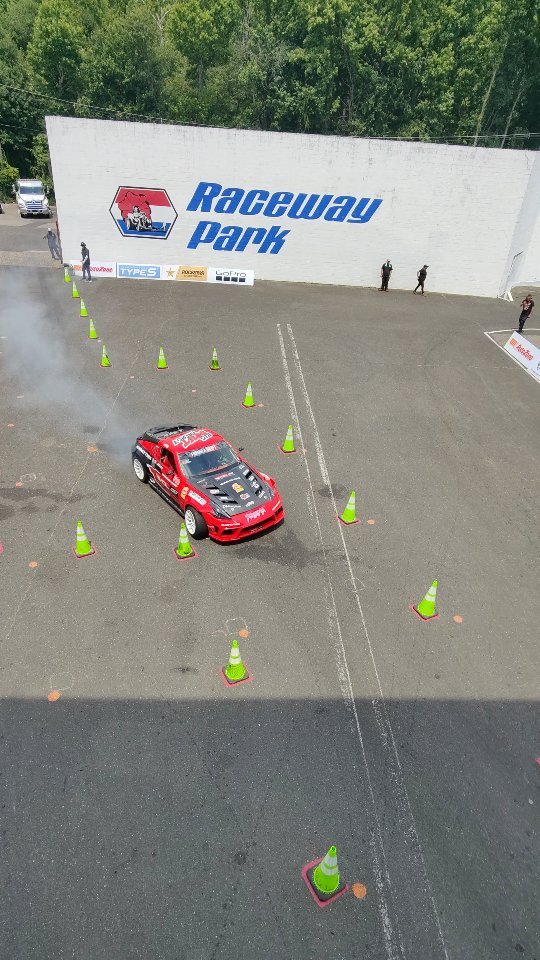 Spent 3 days at @racewayparknj as an A2, covering round 4 of the @formulad Pro Championship 🏎️
Enjoyed my time snaking antenna cable & announcer PLs, learning how a legit media truck works, riding around in a follow golf cart, and basking in peak heat wave swamp 🫠
•
#filmsetlife #a2 #formuladrift