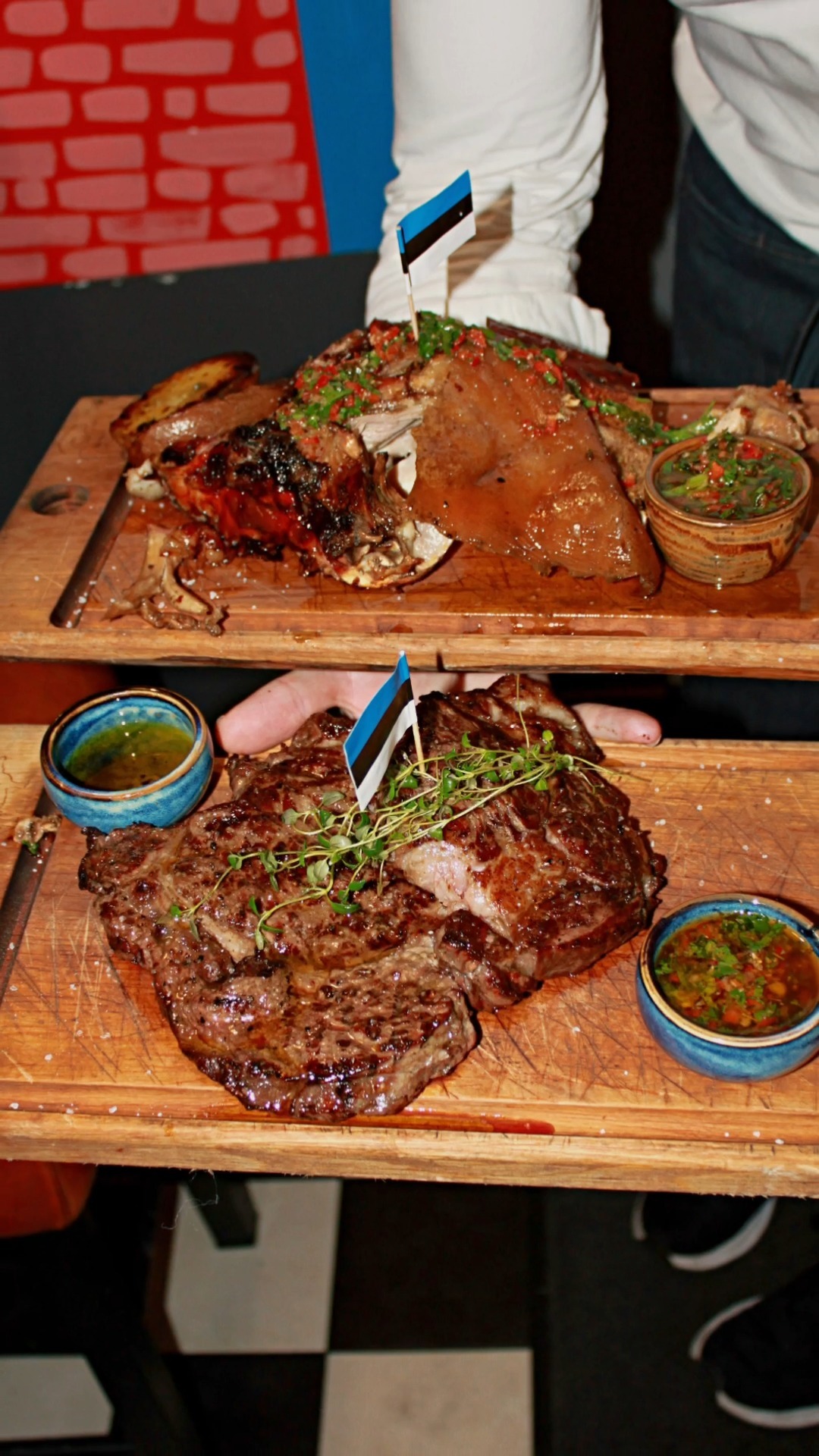 🔥Hola SLV foodies! We will be offering the house special "Estonian Grilled Piglet" on this Saturday 23/03 after 17 pm.
Book your table.
#piglet #meat #fire #bbq #asado #argentina #tallinn #estonia #meals #taste #goodexperience #foodie #steakhouse #restaurant #restaurantlife #cheflife #grill #argentina #restaurantlife