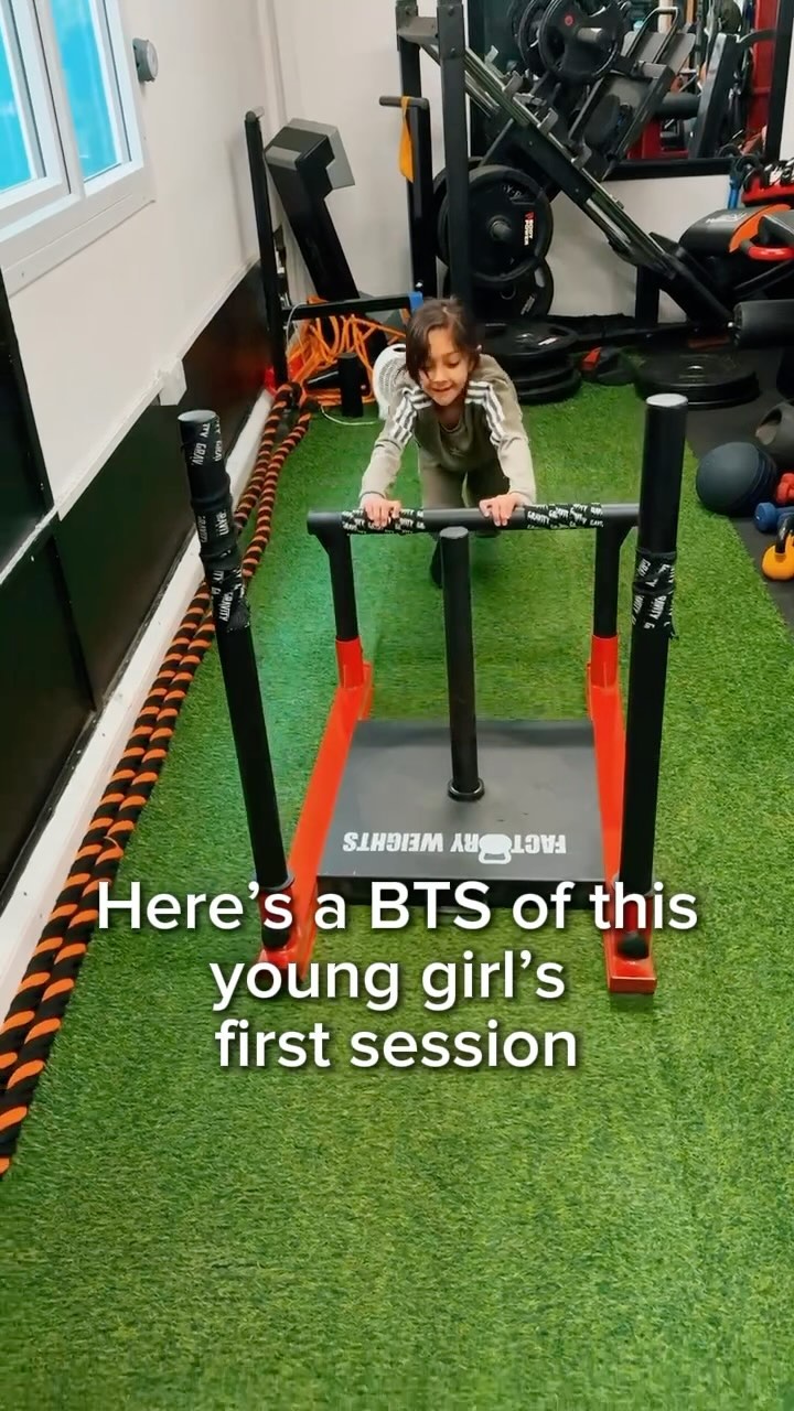 Every strong girl starts somewhere, and today we’re celebrating the beginning of an incredible journey! 🌟💪🏽
Here’s a behind-the-scenes look at her very first training session.
Young girls have so much to teach us about determination and courage.
With each lift, she’s not just building muscles but also confidence, resilience, and a fearless spirit.
Let’s stop believing that young girls can’t be strong.
She’s proving that age is just a number and every step forward is a lesson in discipline.
Support her dreams, celebrate her potential, and watch her soar.
Because the future belongs to those who believe in their strength. 🚀👧🏻💖
#stronggirls #futurechamp #buildingconfidence #girlpower #youngathlete #strengthtraining #dreams #fitnessjourney #kidstraining #gravesend #gravesendfitness #gravesendpersonaltrainer #kidsfitness #trainingkids #strengthandconditioning #strongkid
