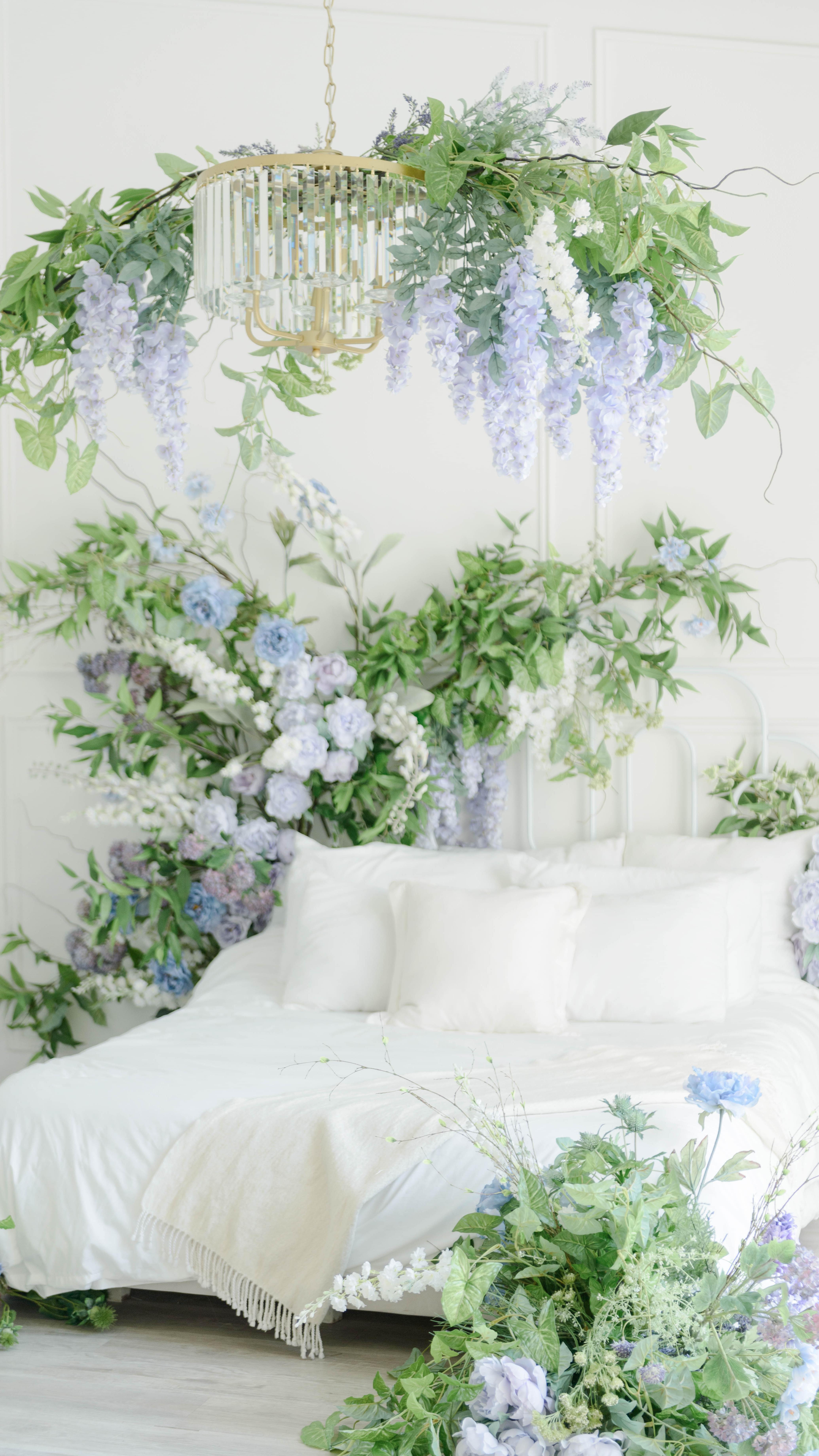 Shooting in @mintroomstudios Petal Hideaway was a dream!! So sad to see it go but so happy I didn’t miss it 🤍🪻🌿
.
.
.
.
.
#mintroomstudios #theneststudio #photographystudio #floralinstallation
#maternityphotography #familyphotography #newbornphotography #weddingphotography #torontomaternityphotographer #torontonewbornphotographer #torontofamilyphotographer
#torontoweddingphotographer
#torontophotographer #gtaphotographer #ontariophotographer #torontoportraitphotographer #torontoeventphotographer
#refinedpresets #refinedco #lightroompresets #naturallight #naturallightphotography #lightandairy #megmateraphotos