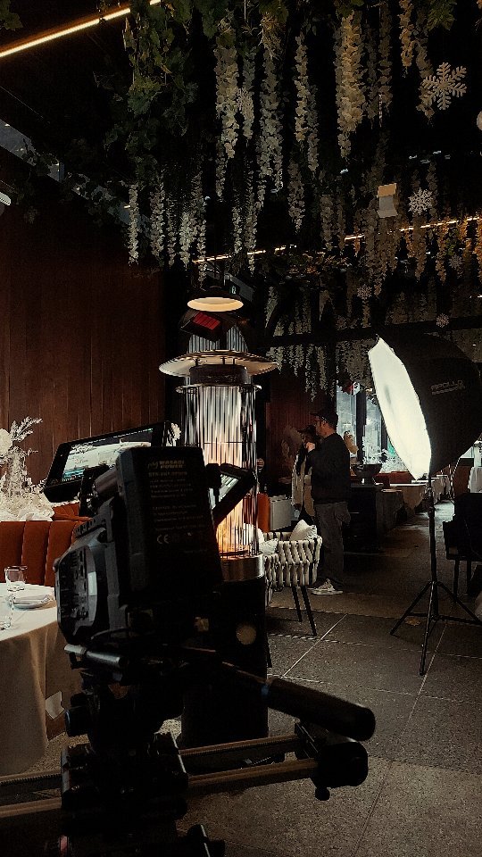 Sharing more bts content from shoot days 🫡 #onset #bts #torontomodel #torontoactress #blackandbluetoronto