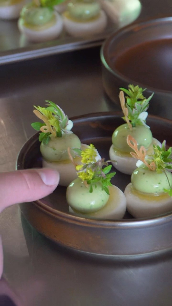 Dag 2 van @chefsattheparc begon met een lunch door 7 culinair talenten uit Europa in @bistrolof. Heb weer mijn ogen uitgekeken, wauw!