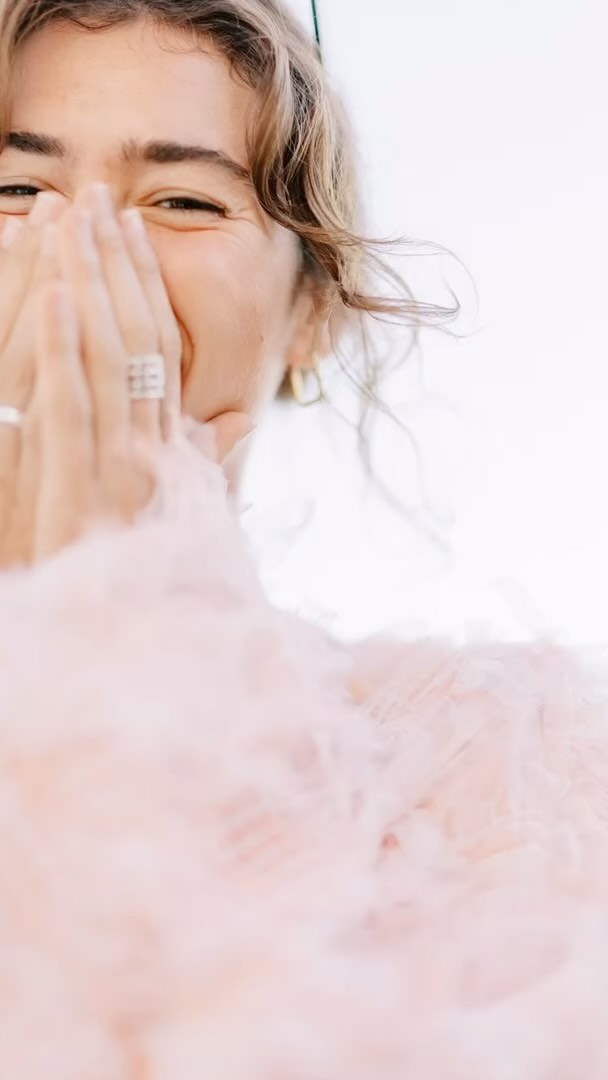 Une saison de mariages exceptionnelle s’achève, riche de belles rencontres et des couples aussi charmants que sympathiques. Nous sommes profondément reconnaissants pour ces moments de partage inoubliables. 💕
En tant que photographe de mariage basé au cœur de la Côte d’Azur et de la Provence, j’ai le privilège de voir et de préserver des moments extraordinaires.
Les meilleures images reflètent l’essence même de ces moments: la spontanéité, vos émotions, la connexion humaine, et bien sûr, l’ambiance de votre soirée.
Je suis là pour vous guider tout au long de cette journée, vous permettant ainsi de vous concentrer sur l’essentiel : vous, vos invités, votre amour.
Il en ressort des images aussi authentiques que celles ci !
Vivement 2024 que ça recommence ! 🥂🤪
#weddingphotographer #weddingsouthoffrance #weddingphotographersouthoffrance #weddingfrenchriviera #myarchetype #luxurywedding #fineartweddingphotographer #provencewedding #wedding2024 #destinationweddingphotographer #frenchrivierawedding #rivierawedding #fineartweddingfrance #modernwedding #luxuryweddingplanner #modernbride #weddingparty