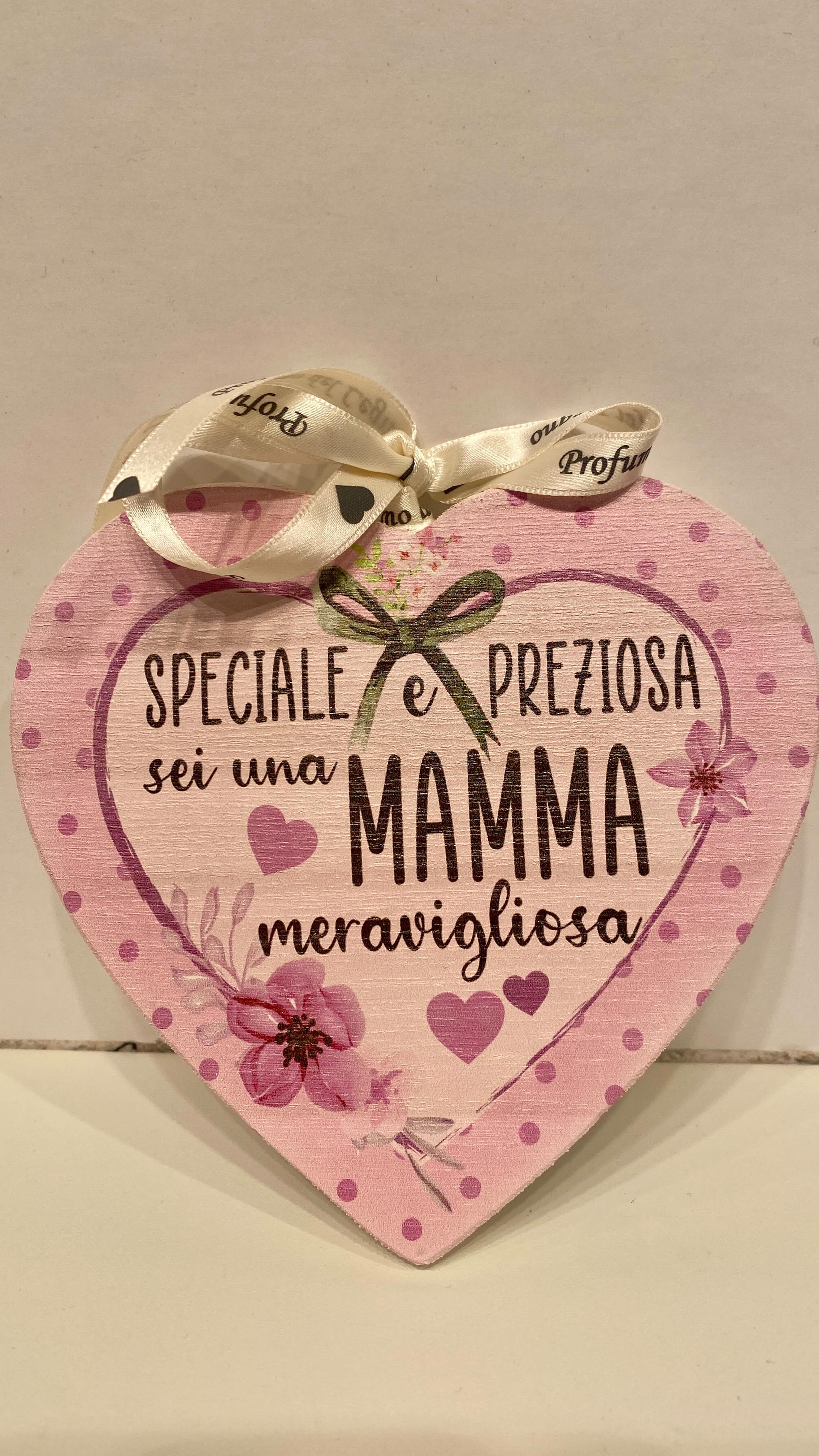 12 maggio FESTA DELLA MAMMA💖
Ecco alcune idee per i vostri regalini, disponibili in negozio o online su www.capsulerovereto.it💖
#capsulerovereto #piccoleemozioniquotidiane #mamma#festadellamamma #regalo#auguri#spedizioni #love