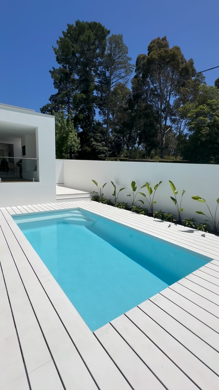 Take a look at this stunning 6x3m plunge pool we recently installed in Wonga Park ✨
@paversplus @hayward_australia @maytronics_australia @bioguardaunz @poolcare.plus
#plungepool #swimmingpool #poolsofinstagram #dreampool #poolideas #plungepoolsplus