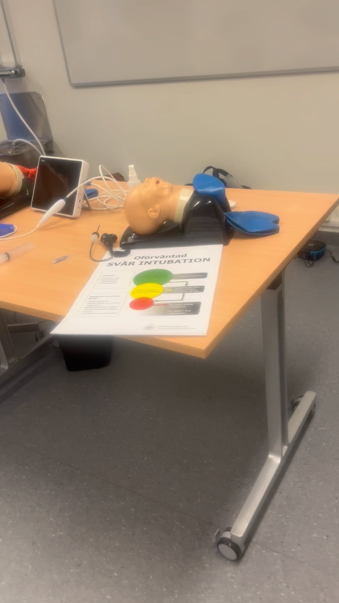 Idag blir det luftvägsworkshop på TAASK #58! Vi tackar Anette på Allytec och Jörgen på @storz_medical för assistans och material! #simulation #taaskmasterclass