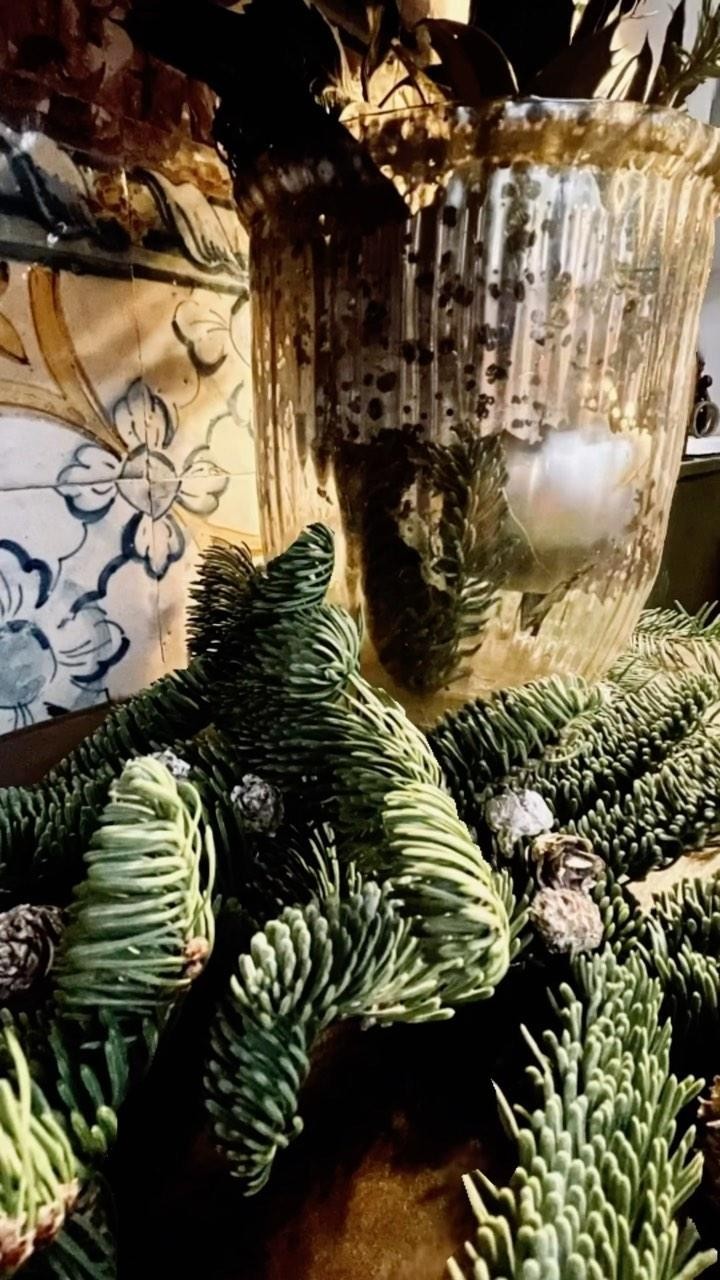 Its beginning to look a lot like Christmas ✨🎅🏻
#boutiquehotel #interiordesign #travel #lisbon #weekendgetaway #christmastime