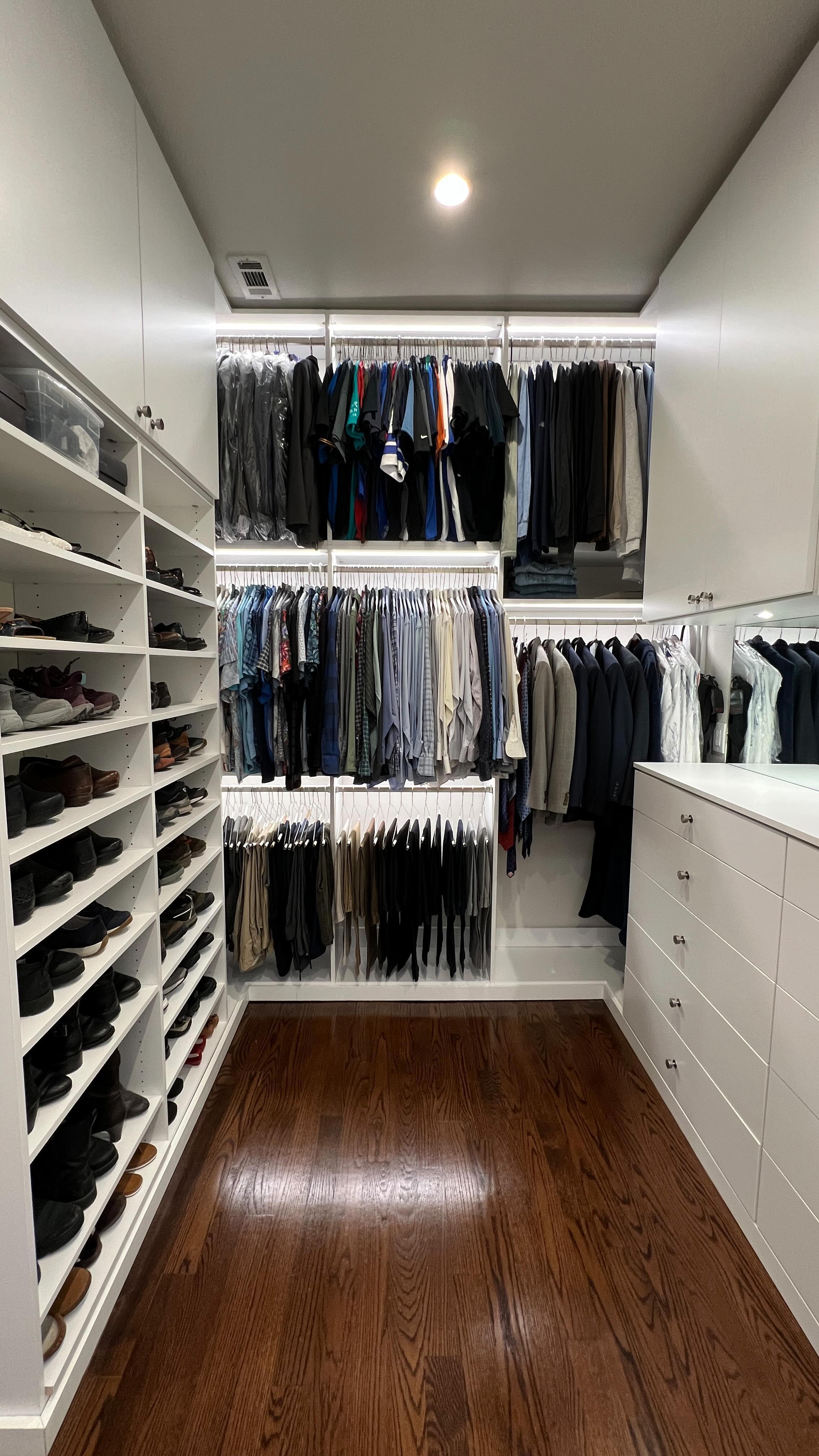 I don’t think I’ll ever forget the way this couple argued over what should stay in the closet. It was -the nicest fighting- you’ve ever heard, and I laughed so much with them. Not sure if that’s the result of being married 43 years or the secret to how to stay married for 43 years, but it was a pleasure to witness. I am pleased to report, both of them were very happy with the final results 😊