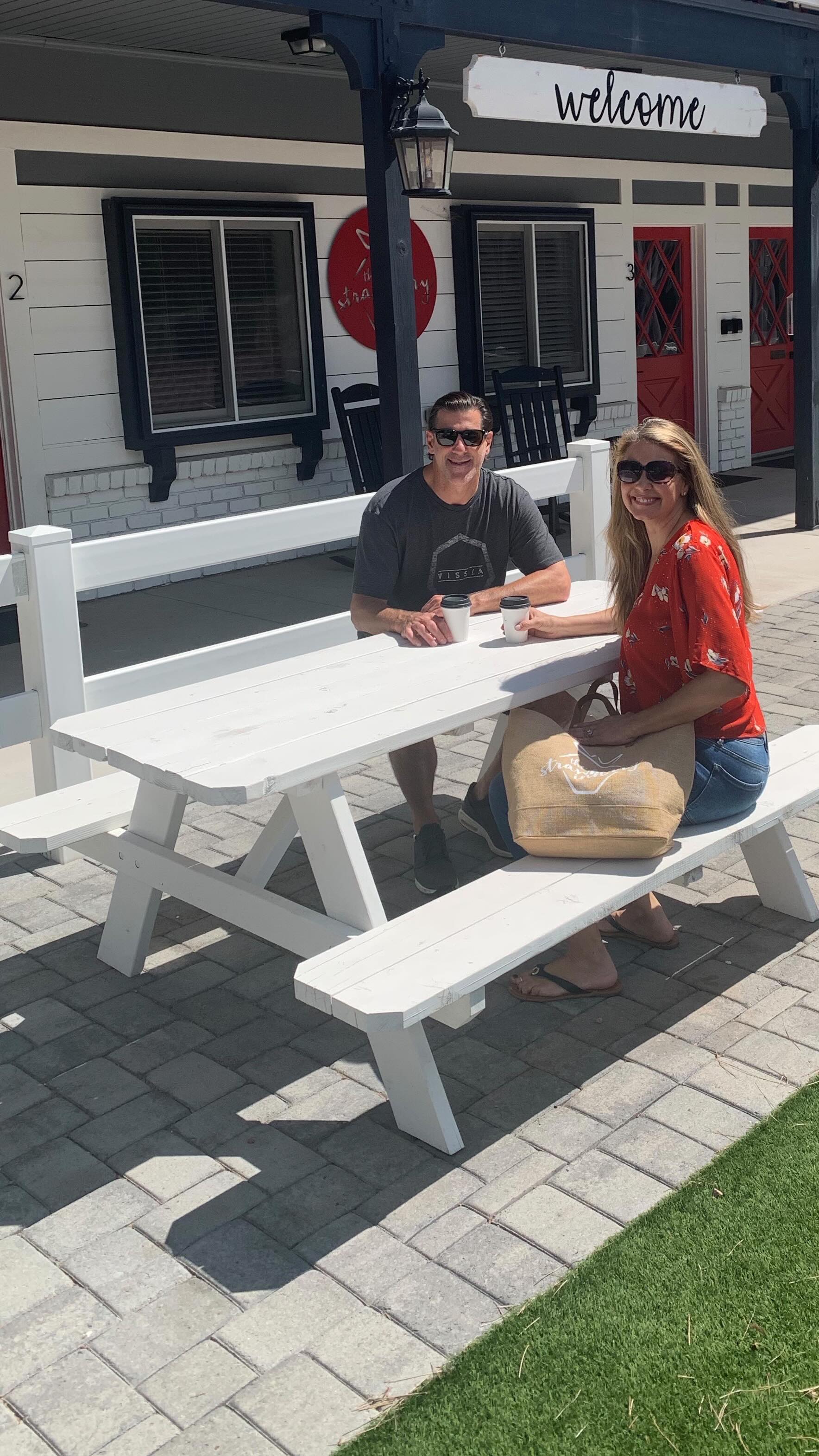 Love is in the air, and Valentineās Day is just around the corner ā¤ļø Plan now to grab that special someone and head to The Strawberry Inn in northern Arizona to celebrate.
The Strawberry Inn is my favorite getaway in northern Arizona because it is only 100 miles from the valley and has various beautifully furnished accommodations- vintage airstreams, tiny cottages, cabins, and hotel rooms š (Yes, Iāve stayed in them all, and you can learn more on my blog at bit.ly/strawberryinn)
Book your stay between Feb. 9-19 and add on the special romance package NOW ā¤ļø Learn more at @thestrawberryinn