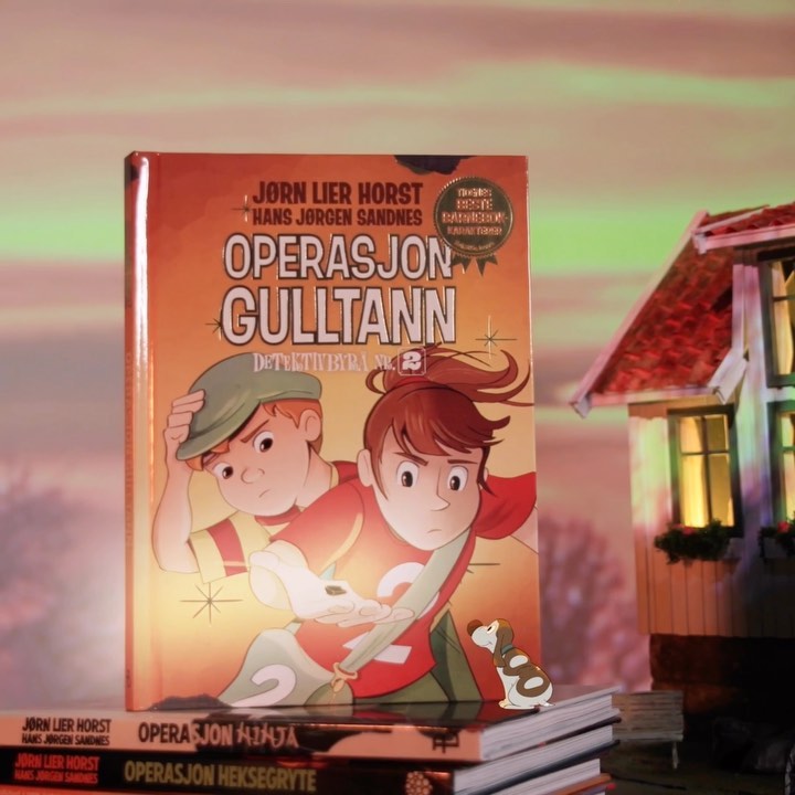 (Reklame) Ny bok om Detektivbyrå nr. 2 - Operasjon Gulltann er ute i butikk nå 🕵🏻🕵🏻♂️
#leselyst 📕 #detektivbyrånr2 #detektiver #kidlit #kidlitart #barnebøker #childrensbooks #leseglede #illustrasjon #ilustration #lesehest #worldofbooks @lierhorst @hansjorgensandnes #sandnesmedia @bonniernorskforlag @annkristinlie @jonlovaas_scenographer