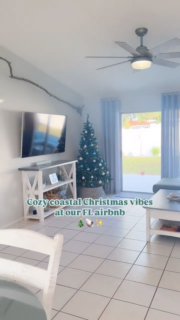 Driftwood cottage is ready for the holidays! 🎄✨
Do you like when your airbnb is decorated for the holidays!? 🌟 let me know in the comments! 👇
I was worried about putting the Christmas tree up because you never know what holiday guests celebrate, but I’m so glad I did! My guests love it! Makes the house that much cozier this holiday season 🥰
•
•
•
•
•
#floridaholiday #floridachristmas
#christmasinflorida #floridavacation #visitflorida #floridatravel #airbnbexperience