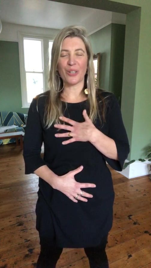 Welcome to the shake out 💃Freeing your power at the solar plexus💥
A somatic chance to step away from the everyday for a few moments and release tensions/holding…
The solar plexus (above the navel) is our power centre, our charisma, our sense of self…
The ancient yogis called it the ‘city of shining jewels’ 💎
Taking your hands there - does it feel sensitive to touch…bring some massage and full breath to this area…and trust you know where to release…
What does stepping into your power look like for you this year? 💫
-
I’m so looking forward to reopening the doors to ‘Reset & Rise’ - online Breathwork & Coaching programme in Jan’25…
Deets in bio 💫