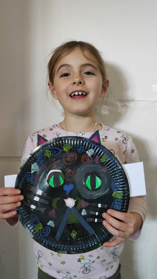 Day 4 at playmakers we got stuck into more arts and drama! ✨🙌
For art our playmakers made cute cat masks with wandering eyes...👀😺🎨
In drama our playmakers boosted their confidence in adapting short scenes and performing infront of an audience, working as a team to create freeze frames and using their imaginations to create spooky Halloween characters!
We can't wait for the last day! 🙉🙌🧛😎
#kidsclubclapham #claphammums #nappyvalley #wandsworthkidsclub #balhammums #artsclubclapham #holidayclub