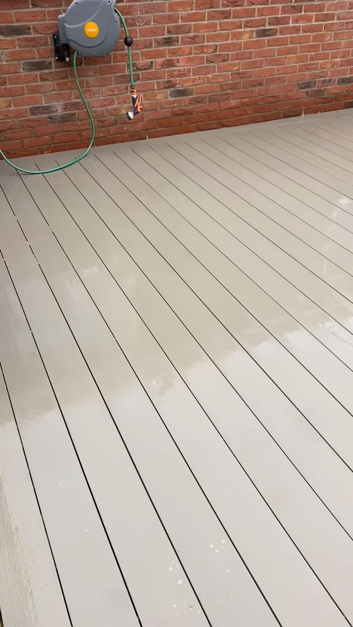 Pressure washing of decking for our lovely customer😎👌🏼
#window #windowcleanerproblems #windowcleaninglegends #windowcleanersofinstagram #windowcleaning #windowcleaner #windowcleaninglife #guttering #guttervacuum #lincoln #lincolnshirelife #lincolnshire #lincolnbusiness #lincolnbusinesses #externalcleaning #externalcleaningservices #outsidecleaning #gjcleaning #gjcleaningservices