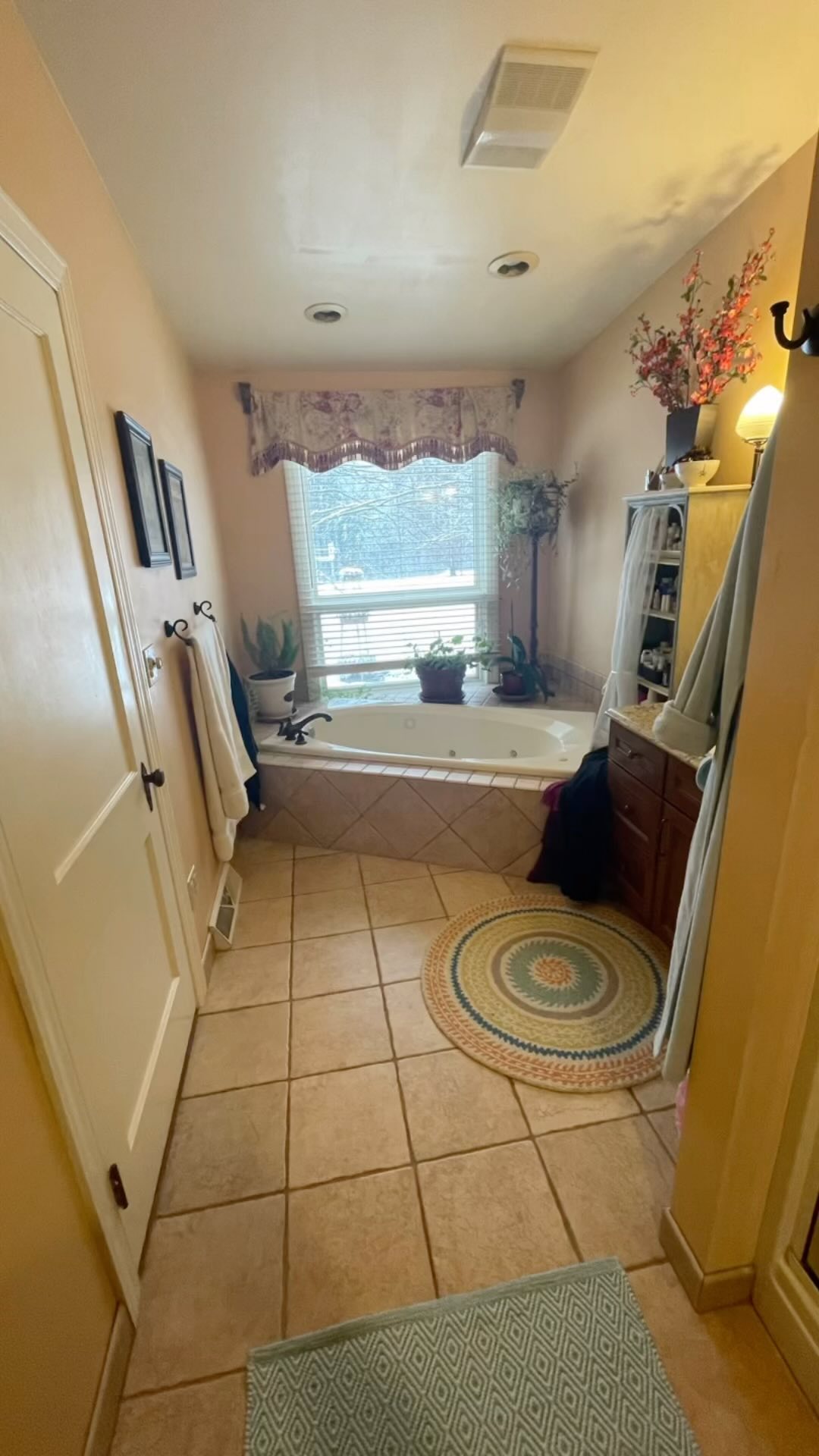 We clearly love a good bathroom renovation! ๐
#homerenovation #bathroomdesign #updating