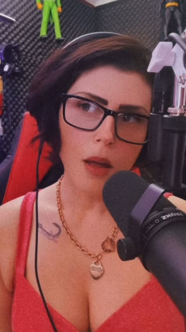 I only did a Taylor Swift song because y’all suggested it like my life depended on it. I thought Homeland Security was gonna show up if I picked anything else. #fyp #country #musician #swiftie #taylorswiftmusic