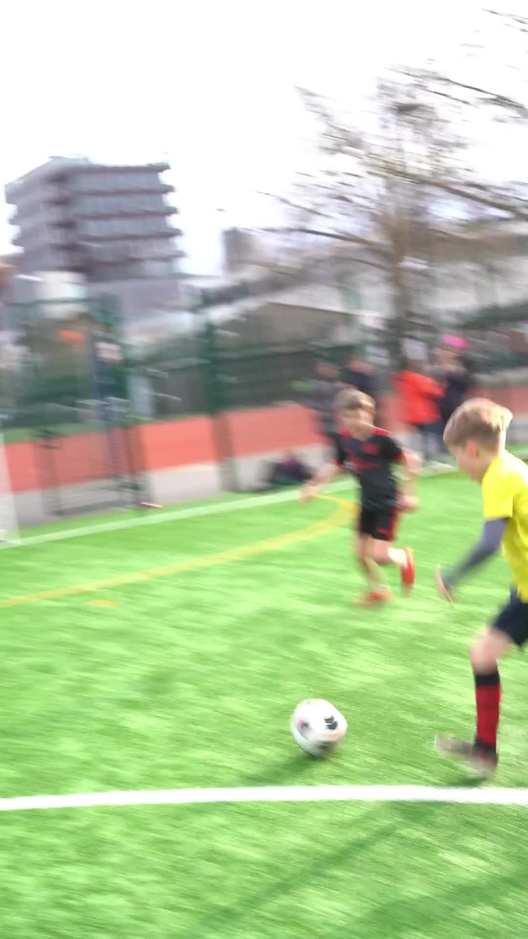 Is your child getting very competitive about their football? We know just the thing! 😏
The FunnClubb League is a fun and competitive environment for your child to burn energy, spend time with friends and improve their ability😆⚽️
Did we mention that if you join this term, you get an extra FREE session... that means you're getting 2 free sessions. There's no downside - head to our website and get your little one involved!
Head over to the link on our profile 📲
#TheFunnClubb #TeacherStrikes #FunnClubs #ClubsForChildren #ChildrensClubs #KidsActivities #ChildPlay #Childcare #KidsClubs #Hackney #HackneyLife #ForestRoad #YoungHackney