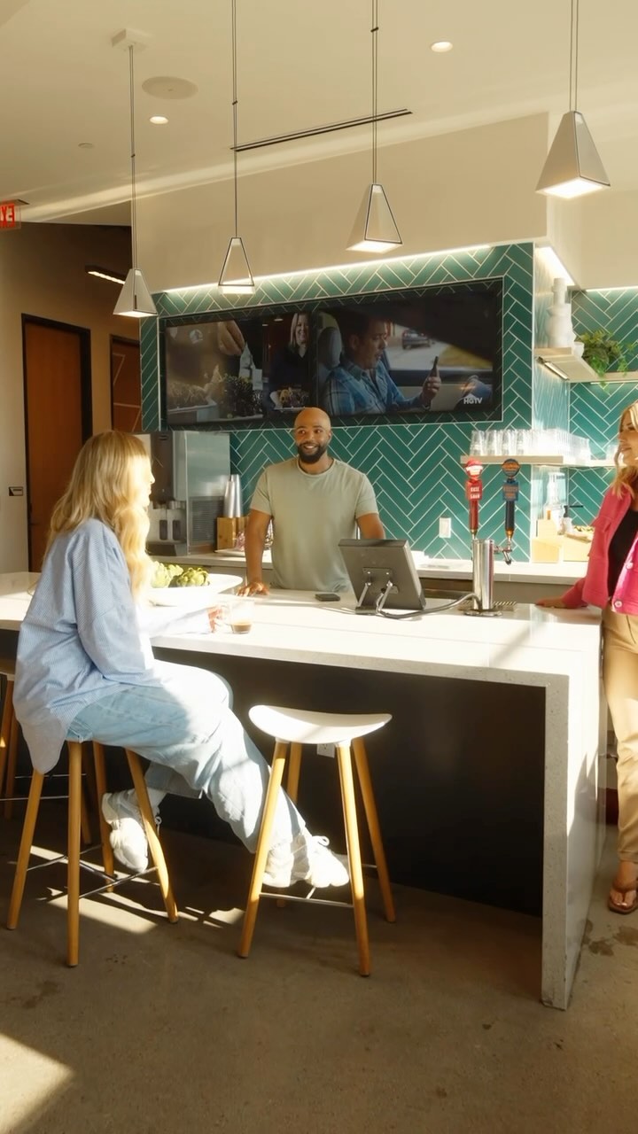 Do you need help with content creation? We’ve got you covered!✨
We handle the content creation & strategy while you focus on everything else required to run your business successfully.
Services Provided:
• Videography
• Photography
• Strategy & Analytics
• Client Leads
+ so much more!
#socialmediamarketing #socialmediaagency #marketing #marketingagency #makersgym #videoproduction #contentcreation #dallasmarketingagency #socialmediamanager