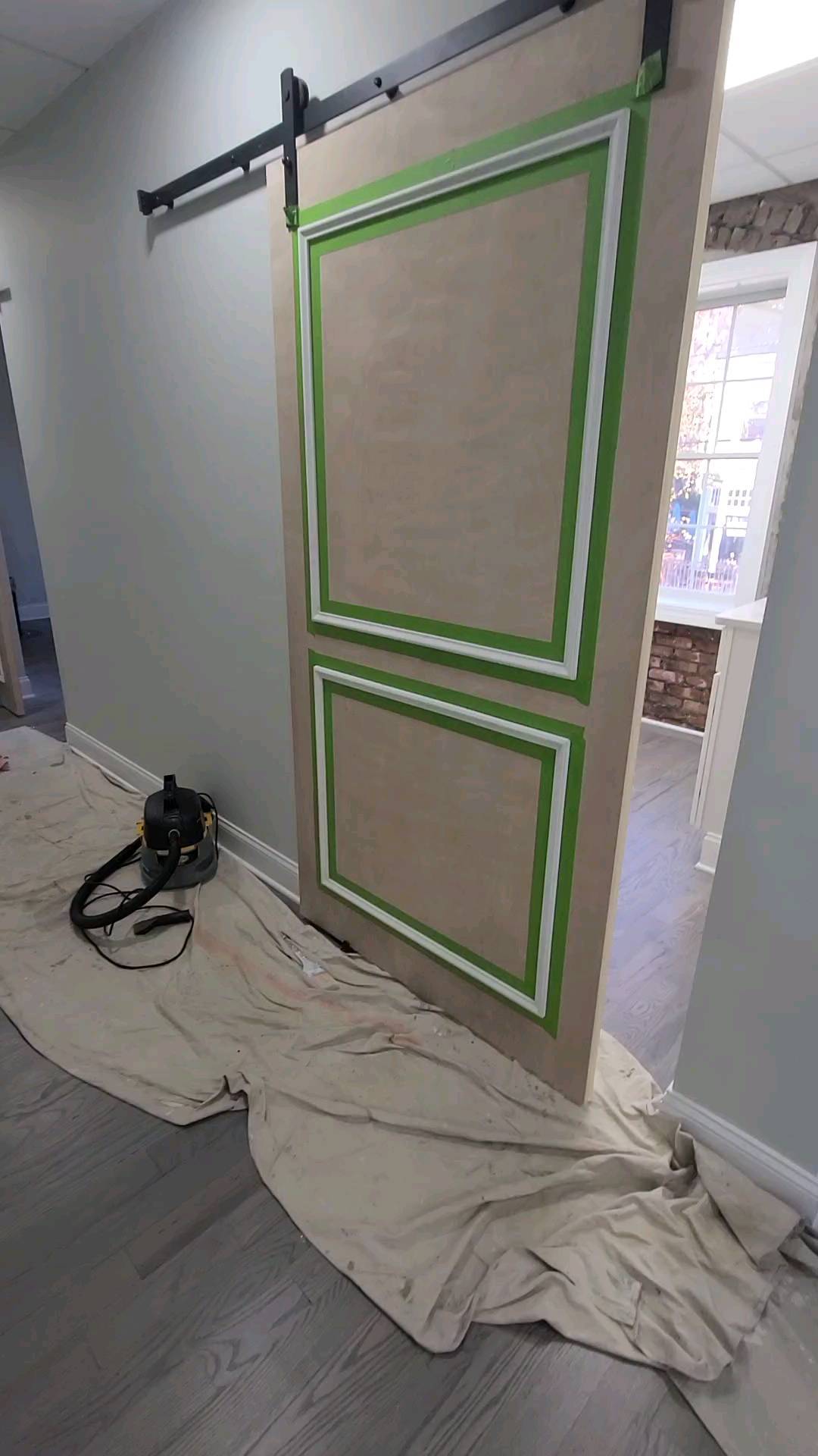 Barn doors step 2
#theinfamouspainter
#frogtape
#paintingcontractor
#paintingbusiness
#painting
#painter
#interiorpainting
#commercialpainting
#sherwinwilliams