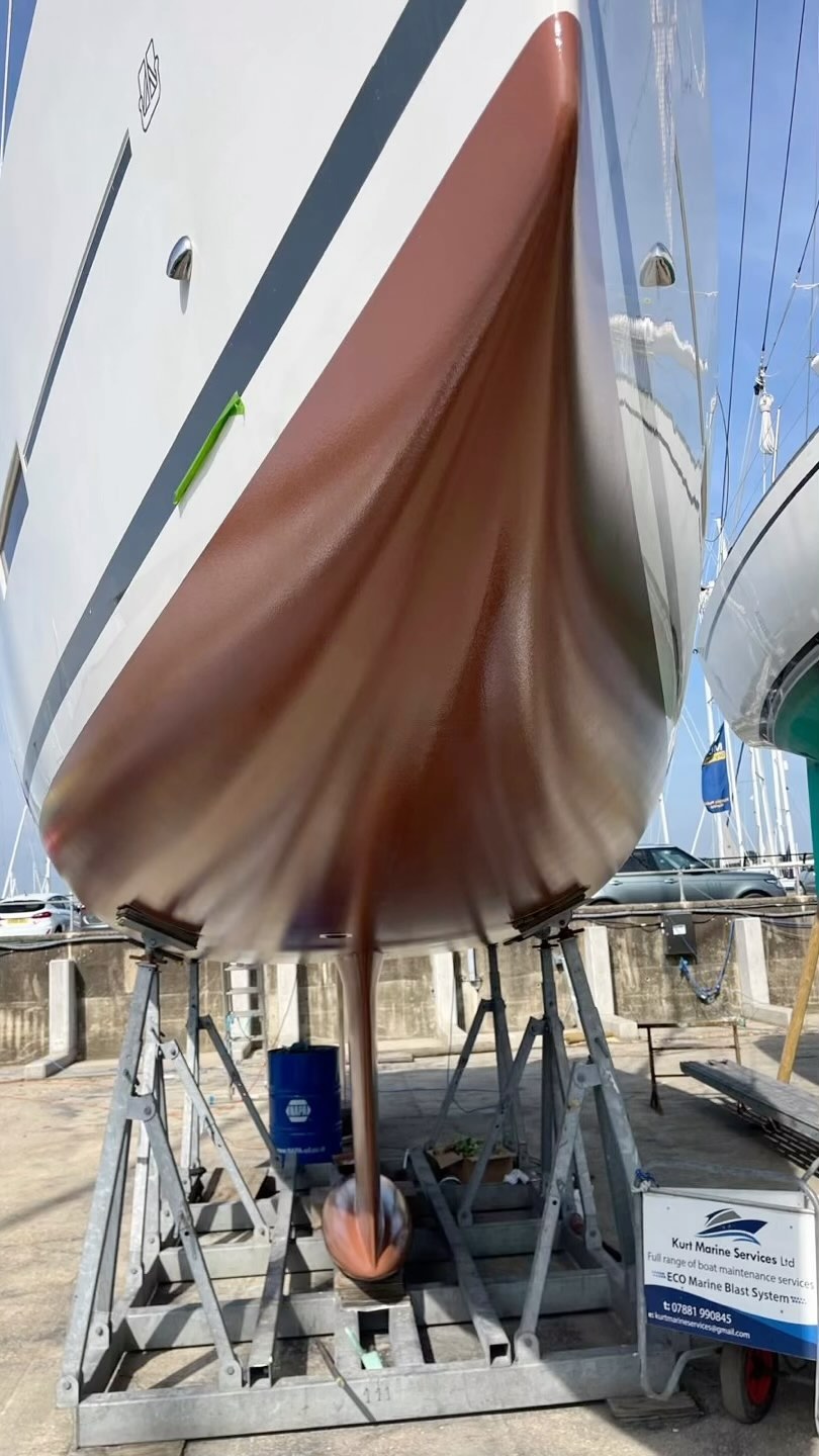 Finishing the week with the sun shining and by completing the coppercoat application on this stunning Dufour 382 at Hamble Point Marina @mdlmarinas .
We have removed the old antifouling, prepped the surface and applied the coppercoat.
Thank you to @whitedotsailing for the partnership .
#kurtmarineservices #kurtboatservices #solentboatservices #coppercoat #antifouling #boatmaintenance #dufour382 #hamble #hamblepointmarina
@coppercoatuk