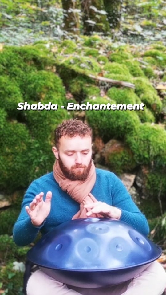 ✨ Plongez dans "Enchantement", ma nouvelle composition au handpan ✨
Laissez-vous envoûter par "Enchantement", une composition qui célèbre la magie. Avec des mélodies aériennes et des rythmes apaisants, cette pièce est une invitation à un voyage intérieur, entre rêve et contemplation.
Installez-vous confortablement, respirez profondément, et laissez chaque note vous transporter dans un univers où la douceur et la sérénité se rencontrent.
🎧 Mettez vos écouteurs pour une immersion totale.
💬 Vos retours et impressions sont les bienvenus en commentaire !
📲 Retrouvez-moi sur les réseaux sociaux :
Youtube : https://www.youtube.com/@Shabda_pan
Instagram : https://www.instagram.com/shabda_pan/
Facebook : https://www.facebook.com/shabdapan/
Merci pour votre soutien !
Abonnez-vous pour découvrir d'autres compositions. 🌟
#handpanfrance #HandpanSolo #ChillMusic #Handpan #RelaxingMusic