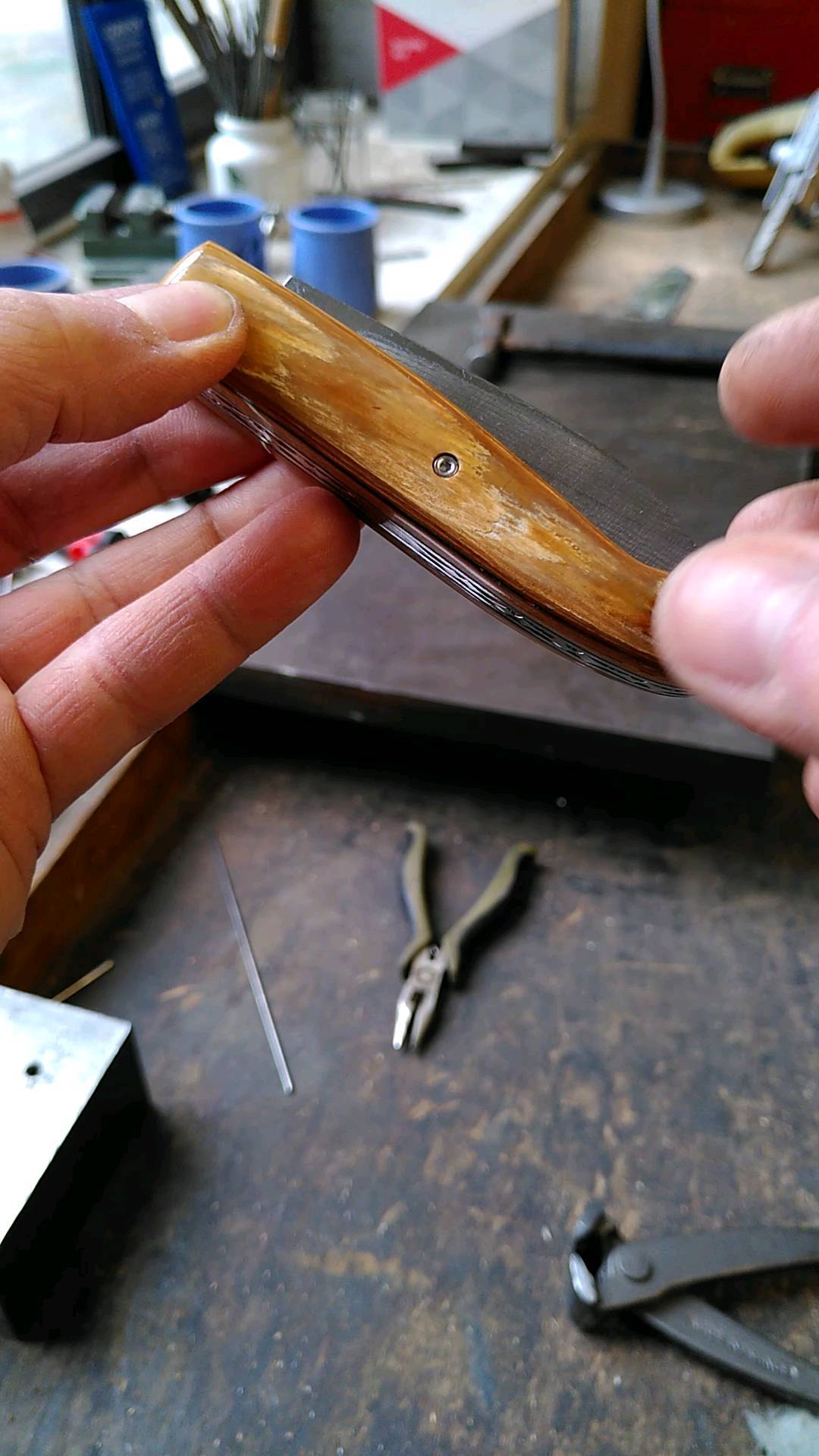 Une fois n'est pas coutume, je tente le manche en Ivoire de mammouth