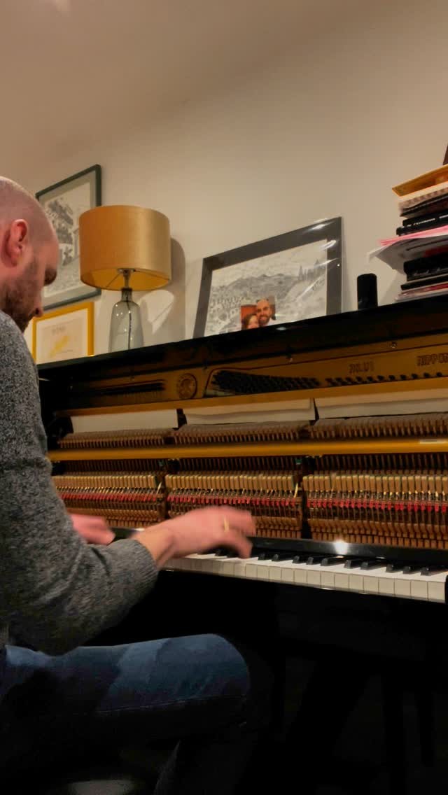 Happy 2025 everyone! I’ve had a broken note on the piano for months and assumed I’d need to it get sent off for repair, but took the front off today and managed to fix it myself! 🎉🎉🎹🎉🎉
Wishing you all a healthy and happy 2025.